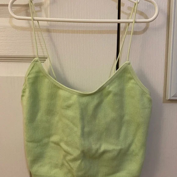 2 Cropped Ribbed Tanks - Picture 3 of 4